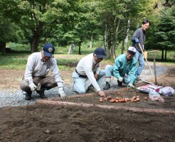 かえでの里　花壇づくり